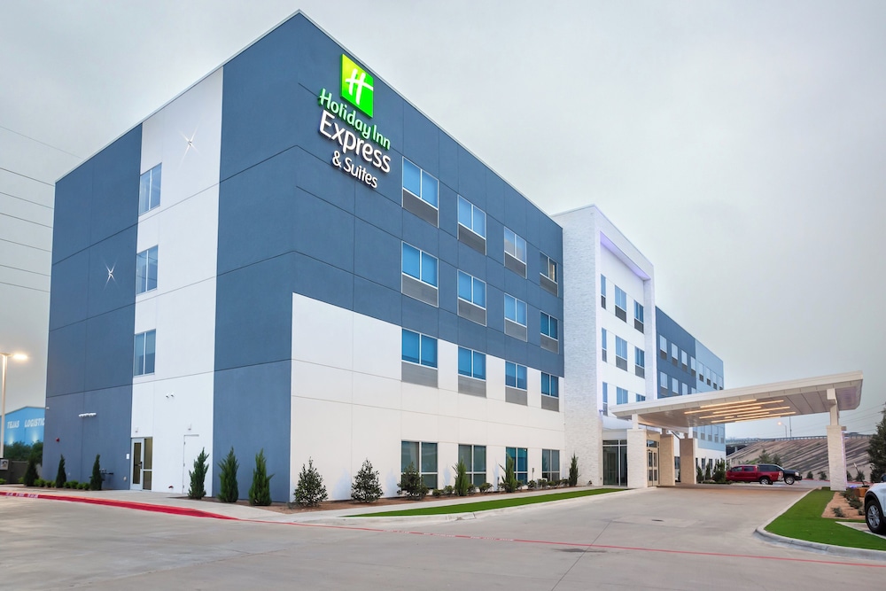 Holiday Inn Express & Suites Waco Downtown by IHG - photo 42