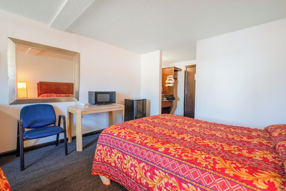Unicorn Inn by OYO Portland - photo 26