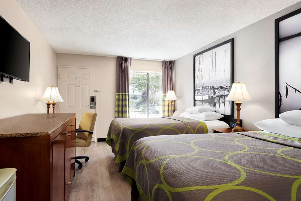Super 8 by Wyndham Gulfport Airport NW Near Biloxi - photo 20