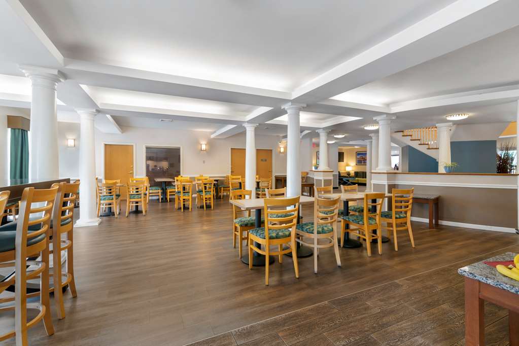 Best Western PLUS Executive Court Inn & Conference Center - photo 4