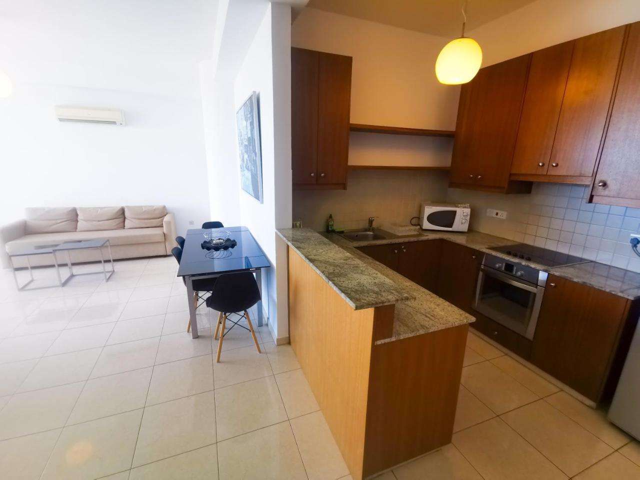 Laila’s Luxury Seaview Apartments