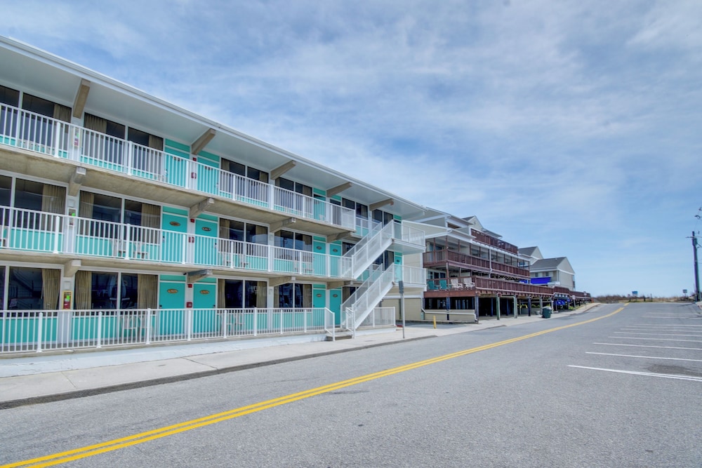 Surf Inn Suites - photo 33
