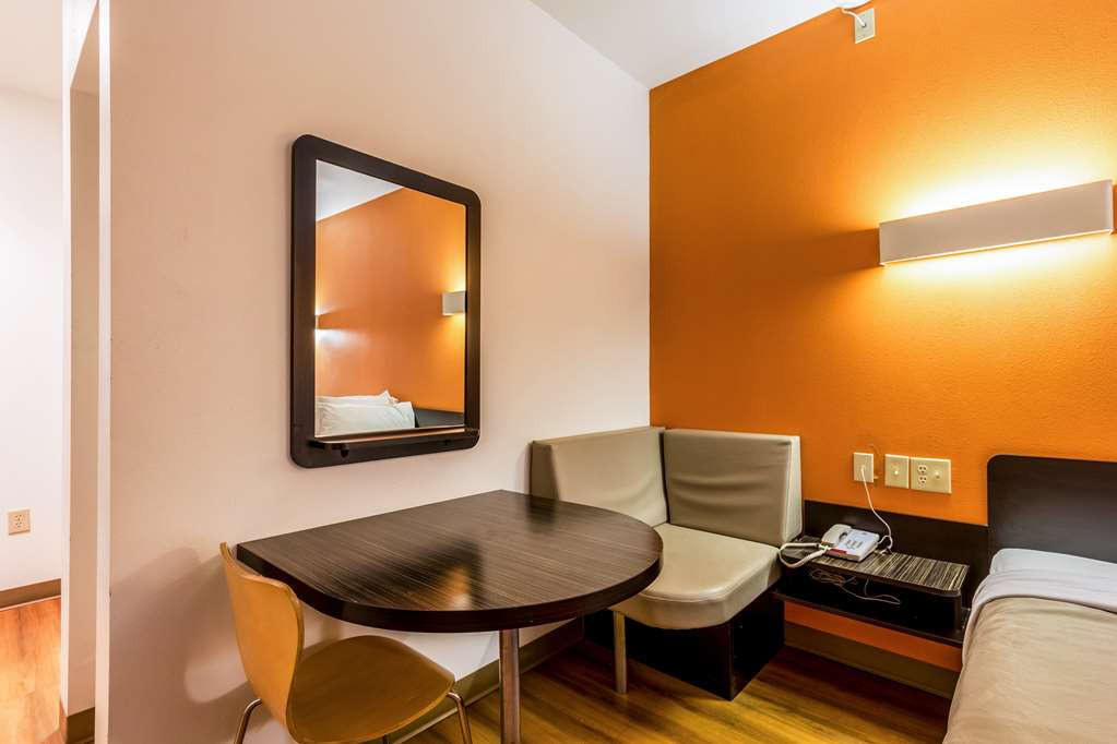 Motel 6 Jourdanton TX - photo 10