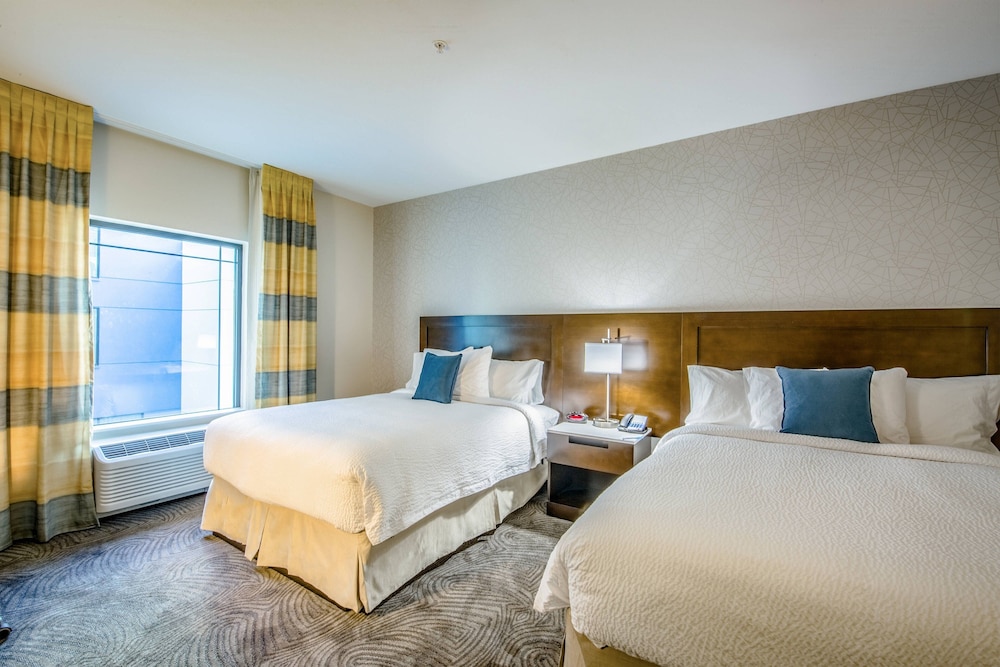 Fairfield Inn & Suites by Marriott Denver Downtown - photo 20