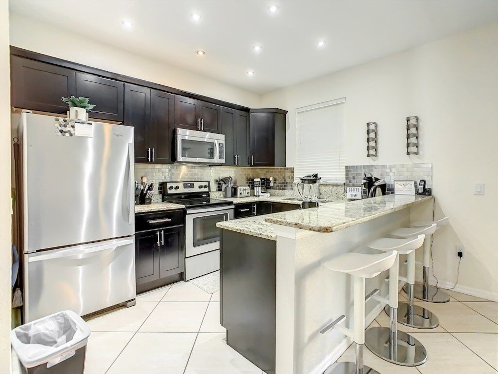New 4 Bed Regal Palms Resort - photo 7
