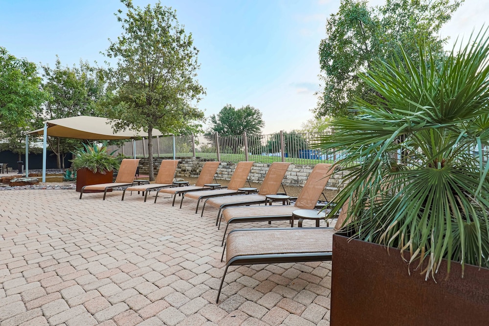 Courtyard by Marriott Austin Airport - photo 16