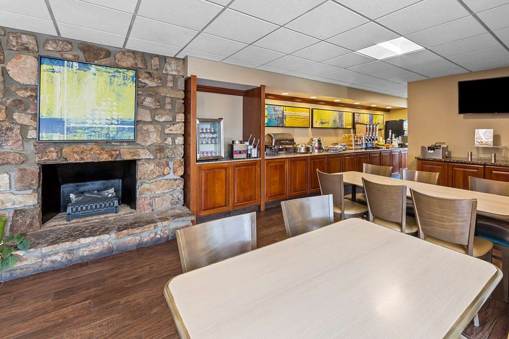 Best Western Toni Inn - photo 30