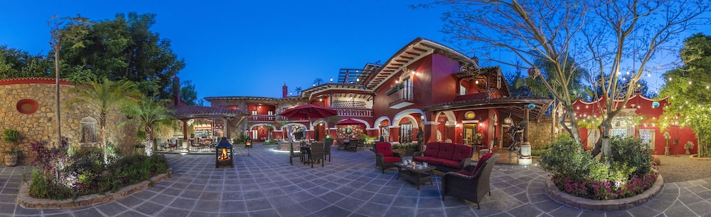 Hotel Boutique Casa Colorada in Patzcuaro, Mexico