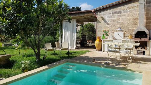 Bright Apartment in Minervino di Lecce with Shared Pool — 4-Star Luxury Hotel in Cerfignano, Italy
