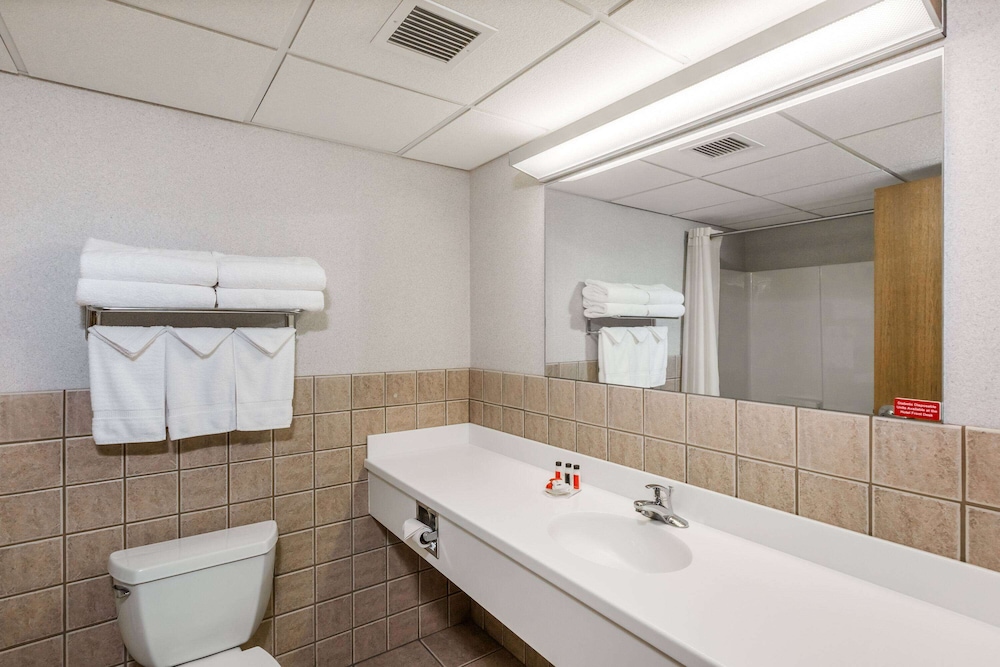 Travelodge Inn & Suites by Wyndham Deadwood - photo 52