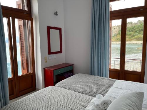 Xenios Zeus Rooms — Koroni — photo 3