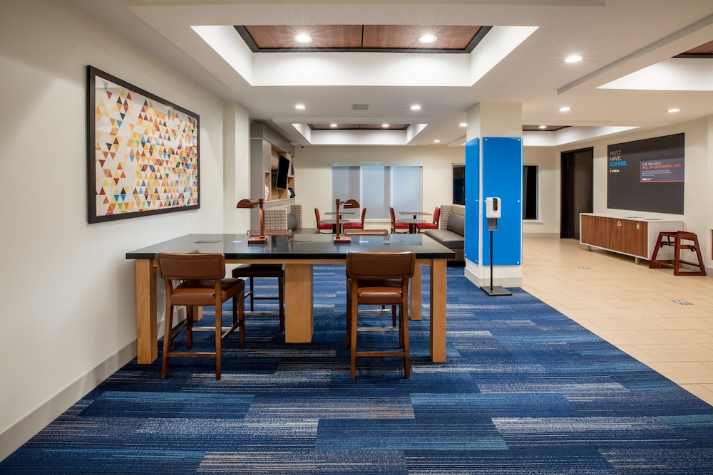 Holiday Inn Express & Suites Rockport Bay View by IHG - photo 43