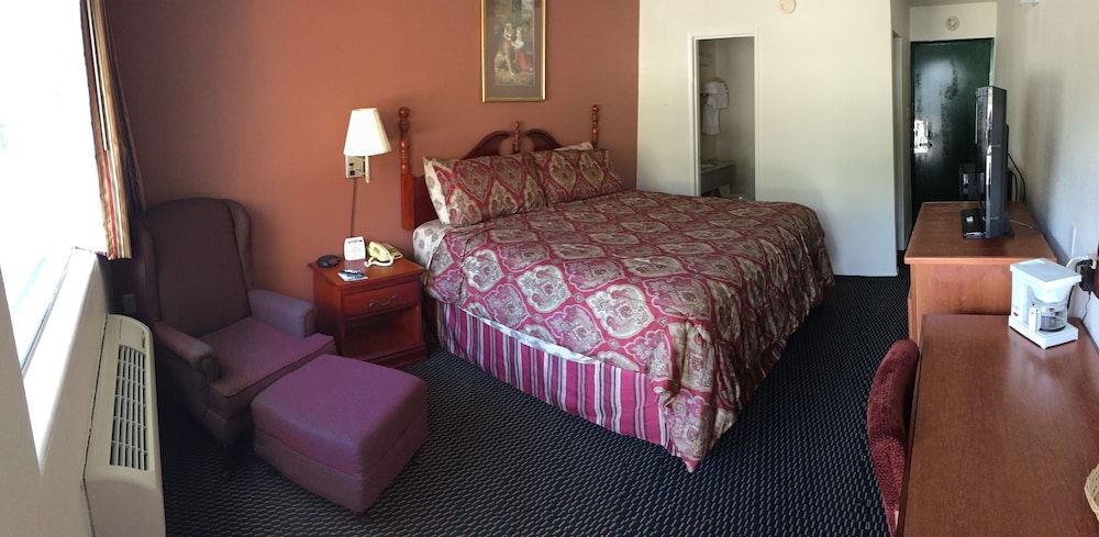 Scottish Inns - carbon neutral hotel in Tupelo