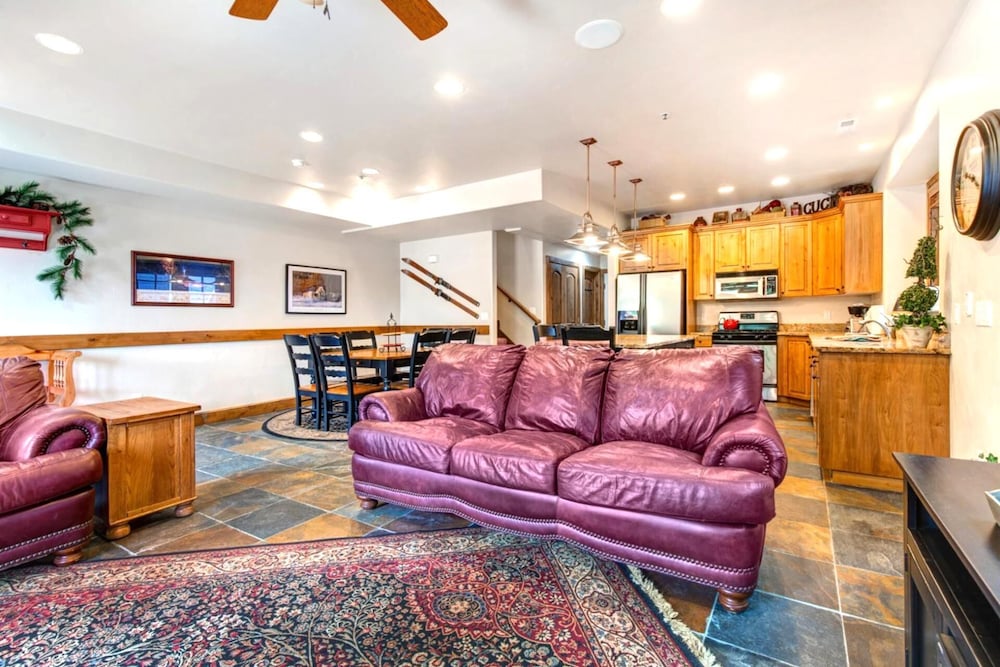 KBM Resorts Walk to Lifts and Main St Rent 1416 and 1418 Townhomes together Pri Hot tub PPS 1418 - photo 6