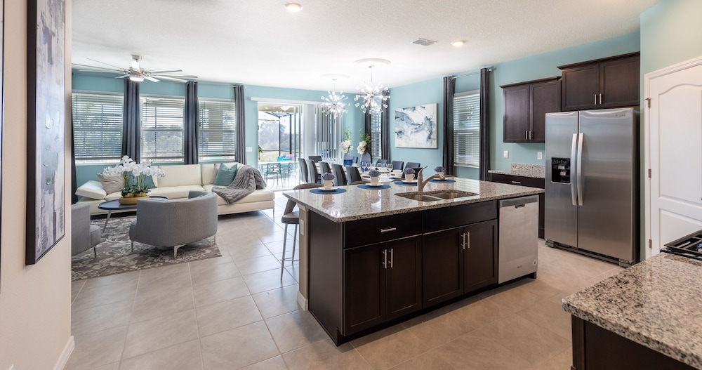 7587oml Solterra Resort 7 Bedroom Home by RedAwning - photo 13