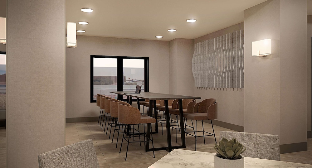 DoubleTree by Hilton Las Vegas Airport - photo 4