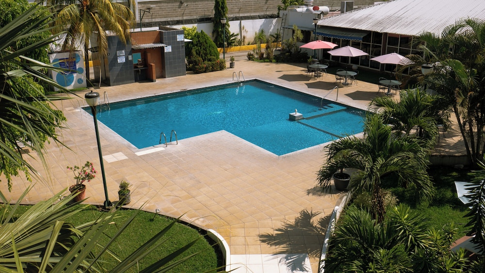 Hotel Plaza Mazari — Ciudad Hidalgo — photo 2