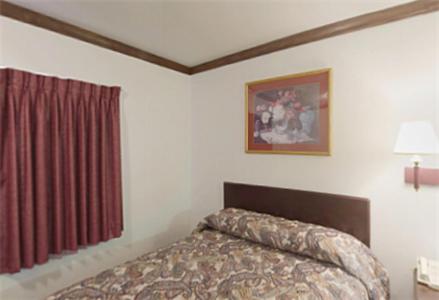 Executive Inn Muldrow - photo 17