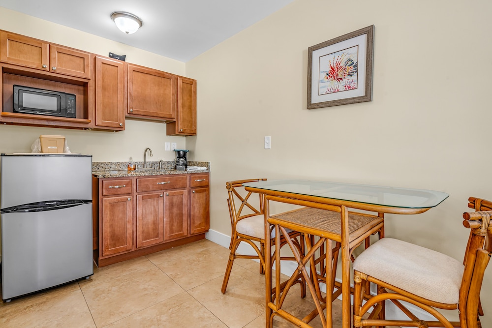 Bonefish Bay Motel - photo 12