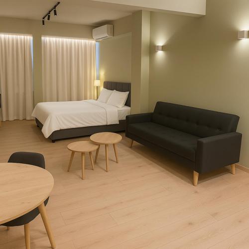 Real City Nikis — 4-Star Luxury Hotel in Athens, Greece