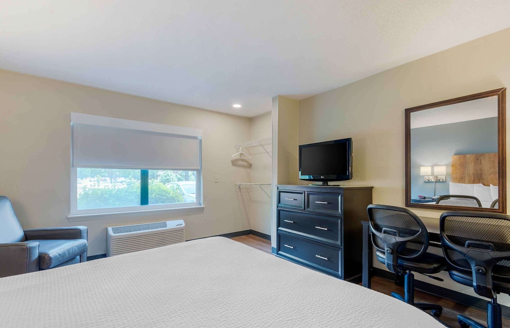 Extended Stay America Select Suites Charlotte Tyvola Rd. - photo 8