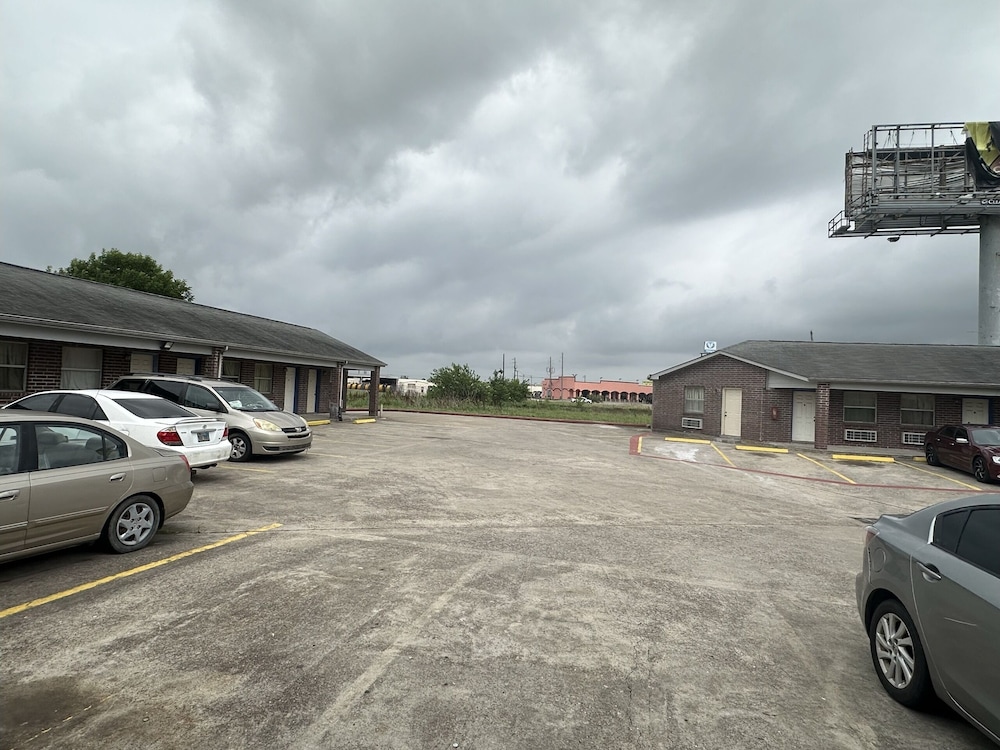 Travel Inn By OYO La Marque Texas City I 45 - photo 21