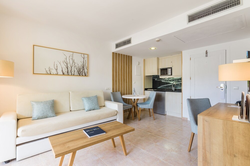 Zafiro Palmanova — Calvia — photo 3