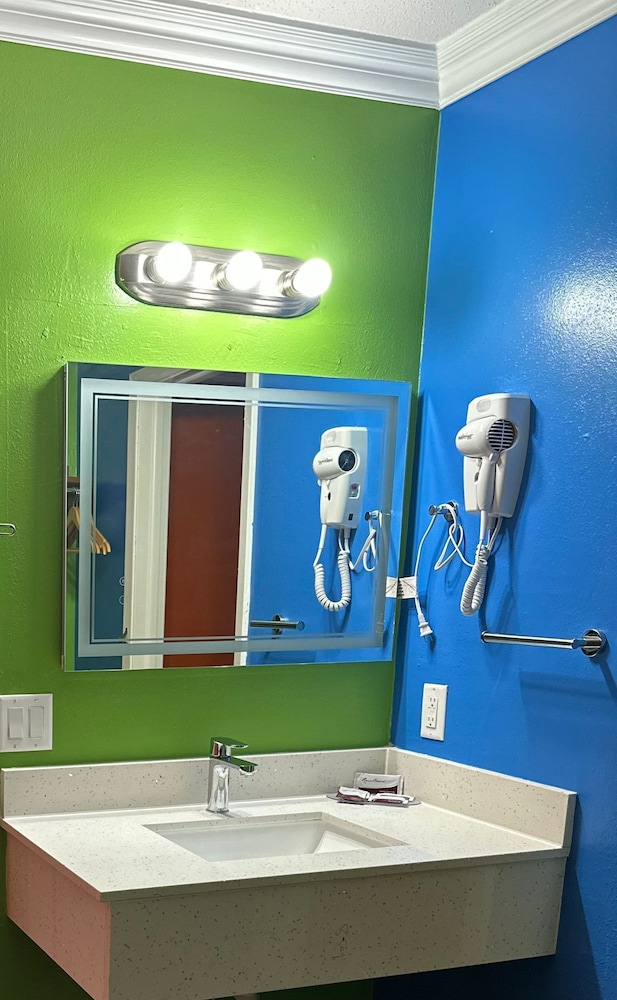 Amber Inn Motel Le Mars - photo 28