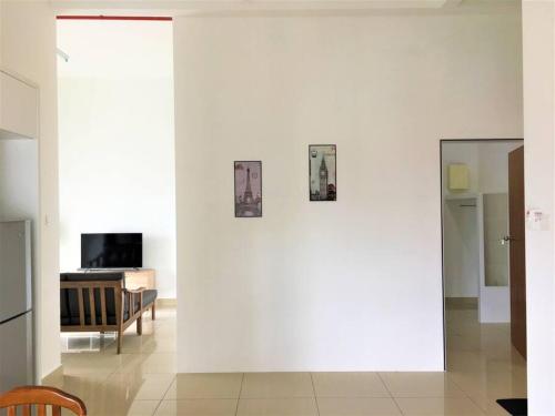 Cozy Homestay at Menara Hartamas 1 4pax — 4-Star Luxury Hotel in Johor Bahru, Malaysia
