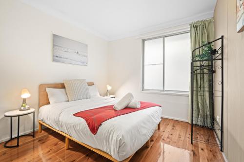 Comfy Double Room Cozy And Well Connected Shared Bathroom — Blacktown
