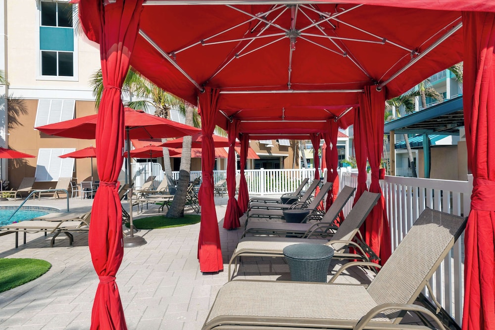 Hampton Inn & Suites Clearwater Beach - photo 43