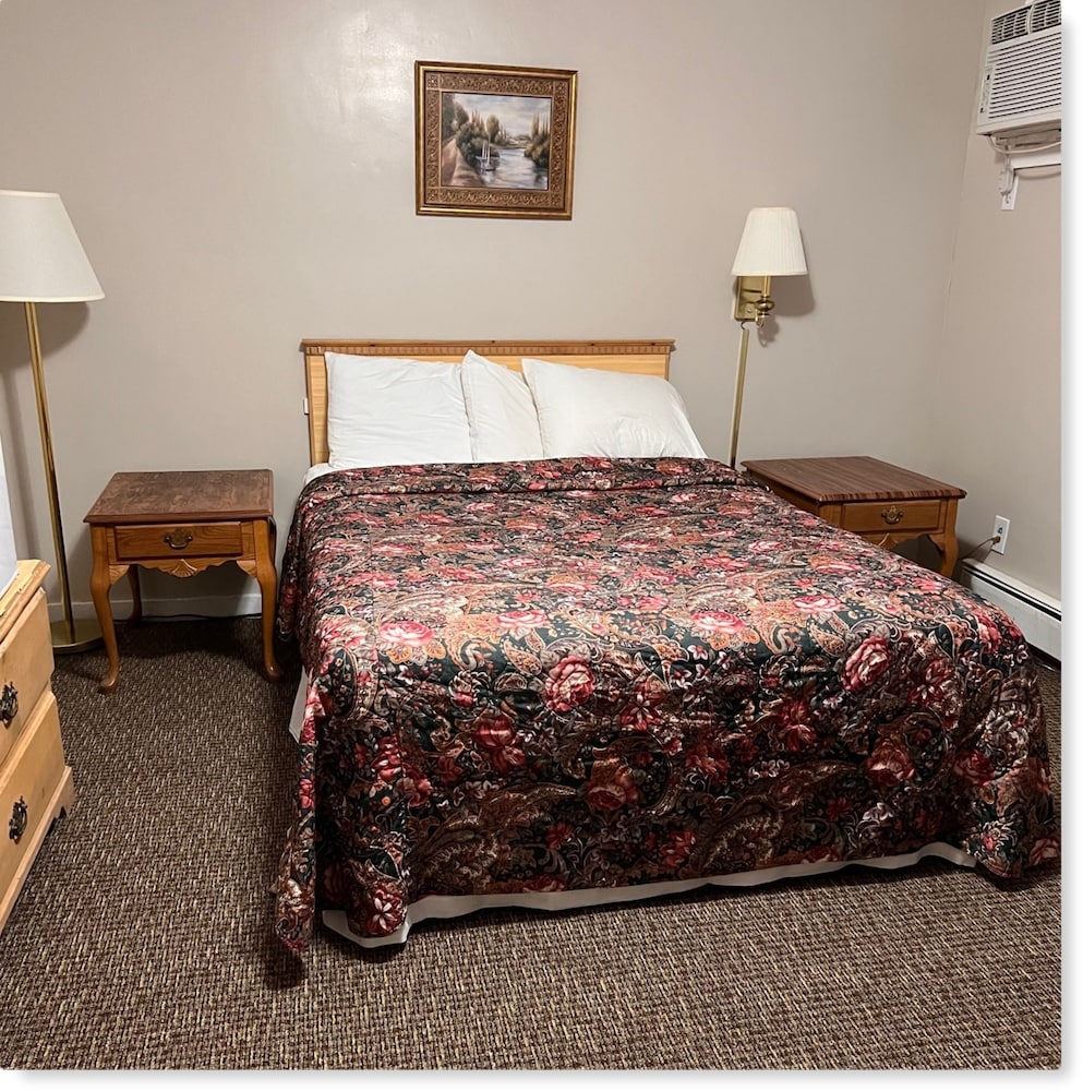 Oswego Inn - photo 15