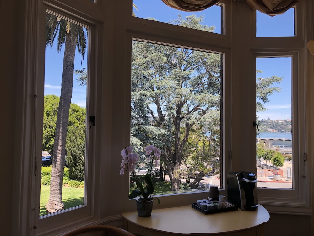 Hotel Sausalito - photo 13