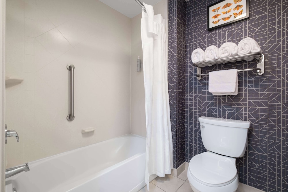 Homewood Suites Medford - photo 32