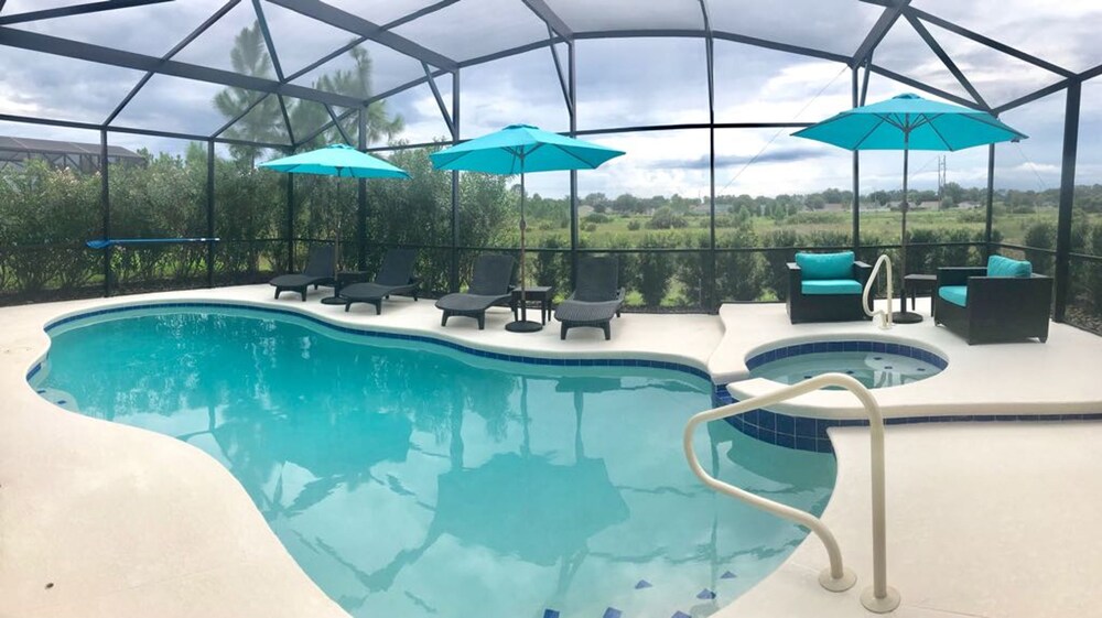 7 Bedrooms 5 Bathrooms Solterra 4103 Od - photo 20