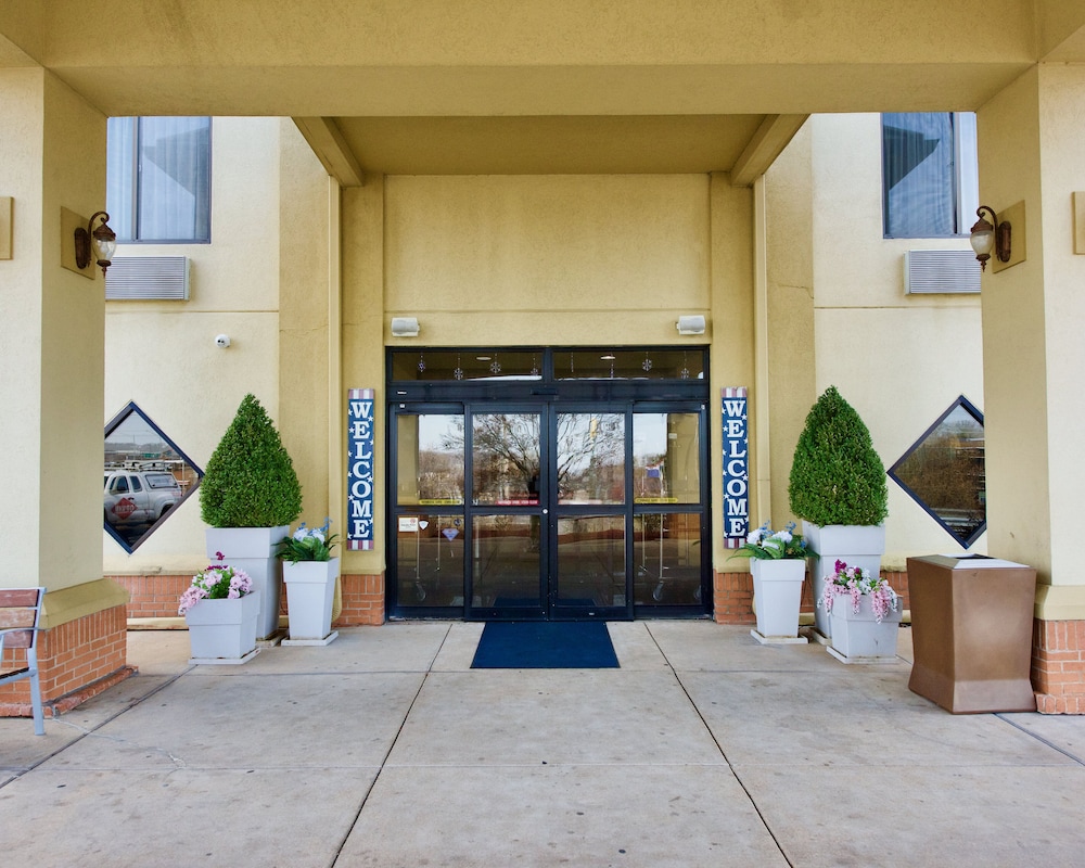 Holiday Inn Express & Suites St. Louis West Fenton by IHG - photo 56