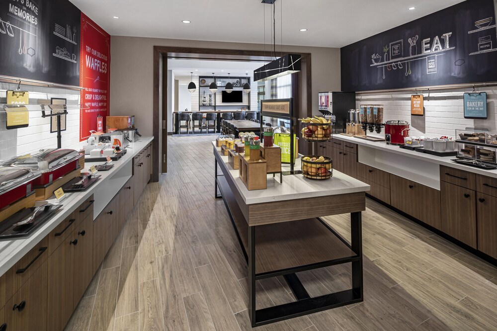 Hampton Inn Boston Woburn - photo 23