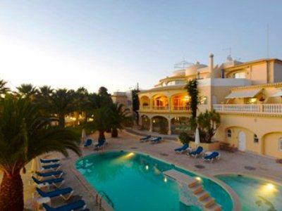 Vila Domilu — 4-Star Luxury Hotel in Carvoeiro, Portugal