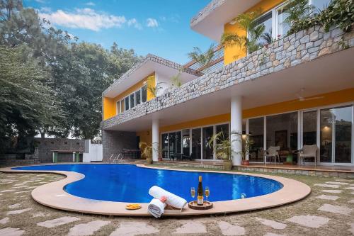 Stayvista At The Hideout Farms With Lawn And Private Pool — Ambala