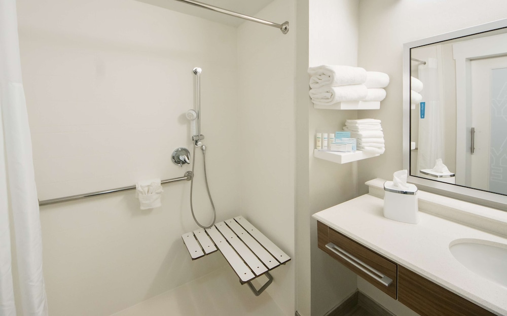 Hampton Inn Lakeland - photo 27