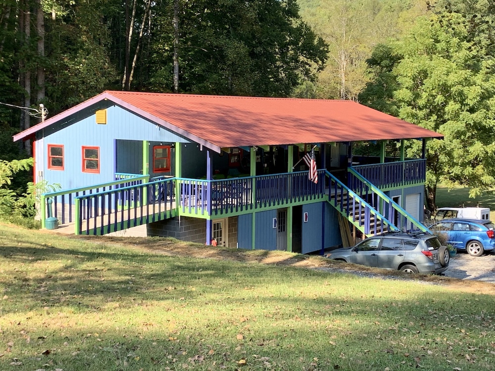 Gorgeous Stays in Bryson City, United States