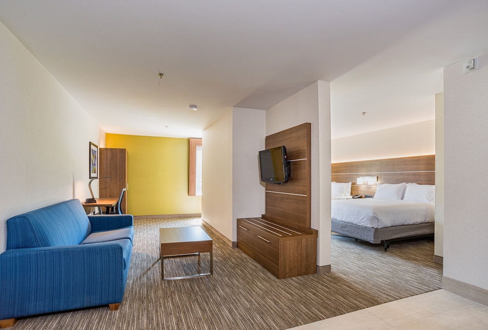 Holiday Inn Express Hotel & Suites Swansea by IHG - photo 7