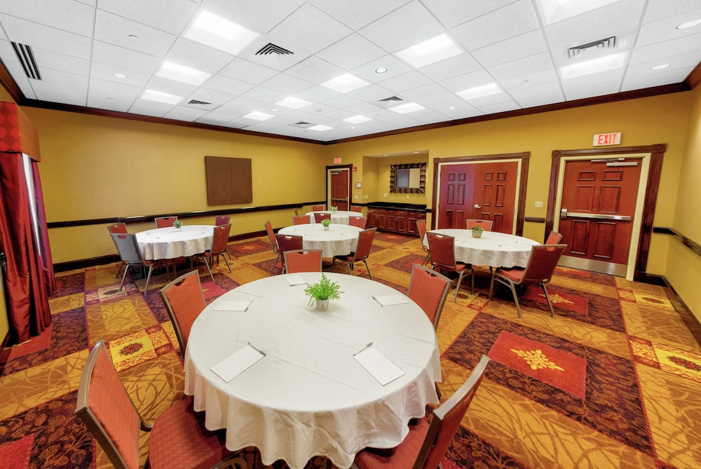 Hampton Inn & Suites Chadds Ford - photo 39
