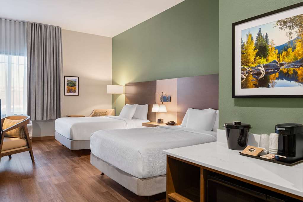 La Quinta Inn and Suites by Wyndham Lincoln - photo 12