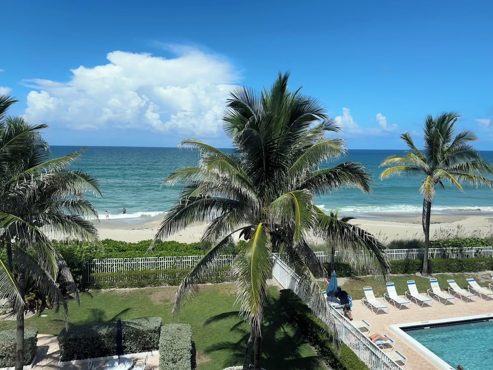 402 On Hutchinson Island — Jensen Beach