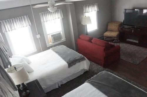 The Frogtown Inn - photo 21