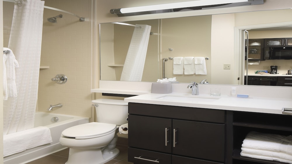 Candlewood Suites Newark South University Area by IHG - photo 11