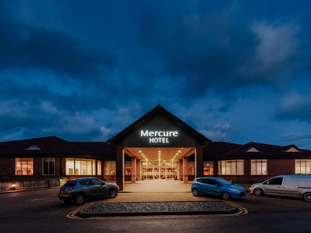 Mercure Daventry Court Hotel — 4-Star Luxury Hotel in Daventry, United Kingdom