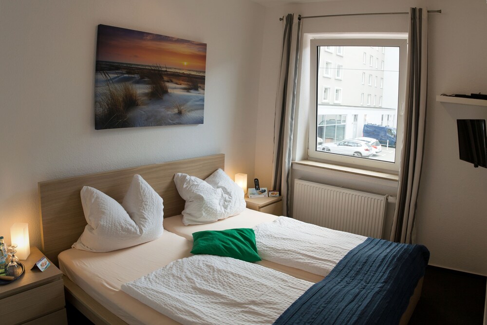 Hotel Am Theaterplatz — hotel in Bremerhaven