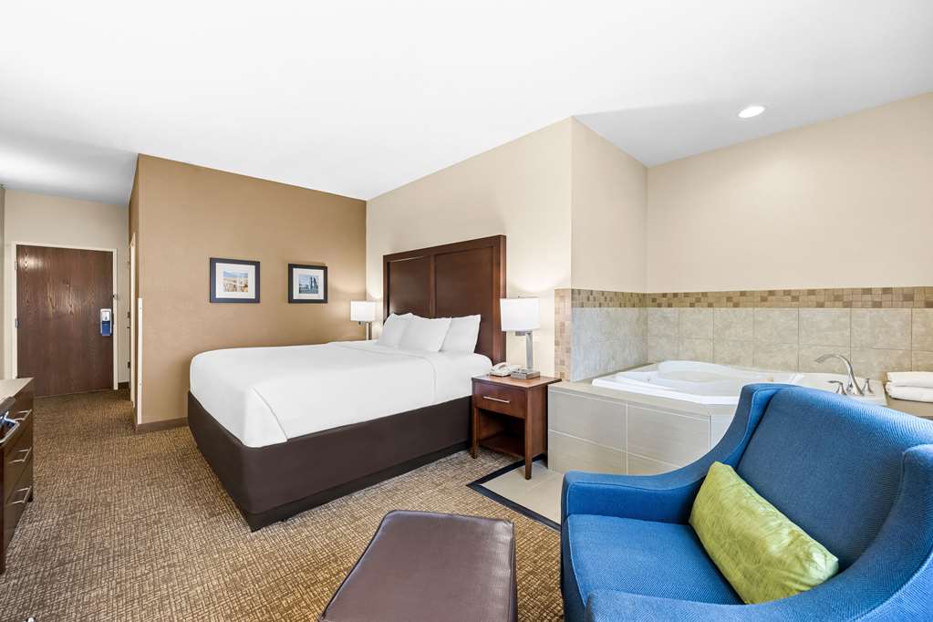 Comfort Inn & Suites Pueblo - photo 41